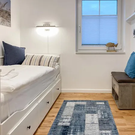 Apartment Exklusive Neubauwohnung Mit Grosszugiger Sonnenterrasse Und 2 Separaten Schlafzimmern, Bad Und Gaste Wc *